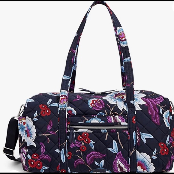 Vera Bradley Handbags - Vera Bradley medium size travel duffel bag